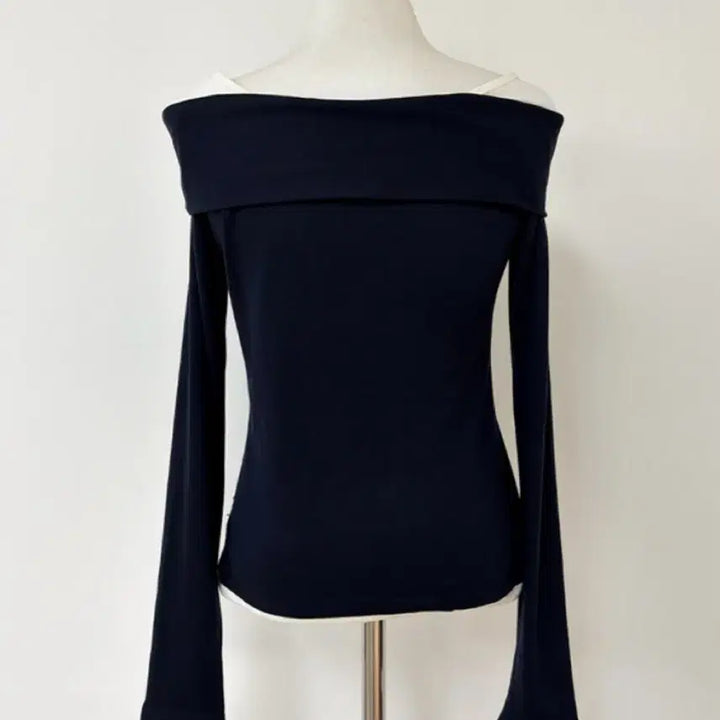 [SOLD OUT] 꼰미고 네이비 리본 니트 새상품