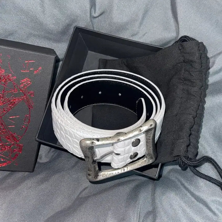 [SOLD OUT] 에모스탠스클럽 CORE BELT - CROC EMBOSSED WHITE