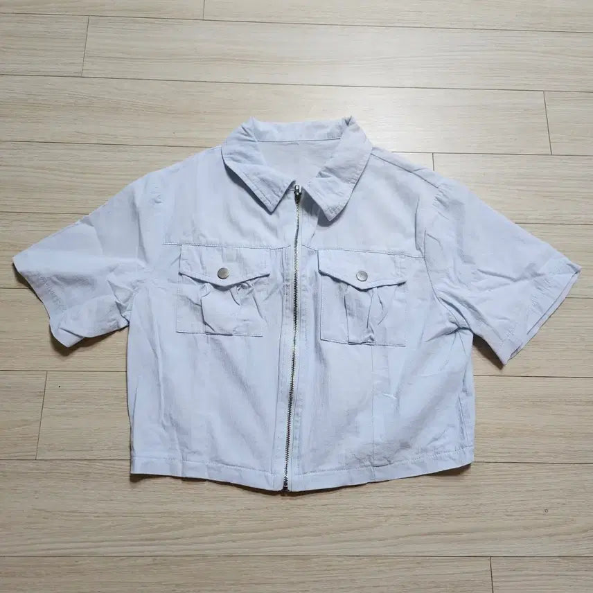 [SOLD OUT] 하늘색 카라 크롭 반팔집업