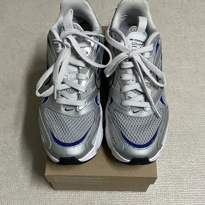 [SOLD OUT] 나이키 줌 에어 파이어 메탈릭 실버 블루 240