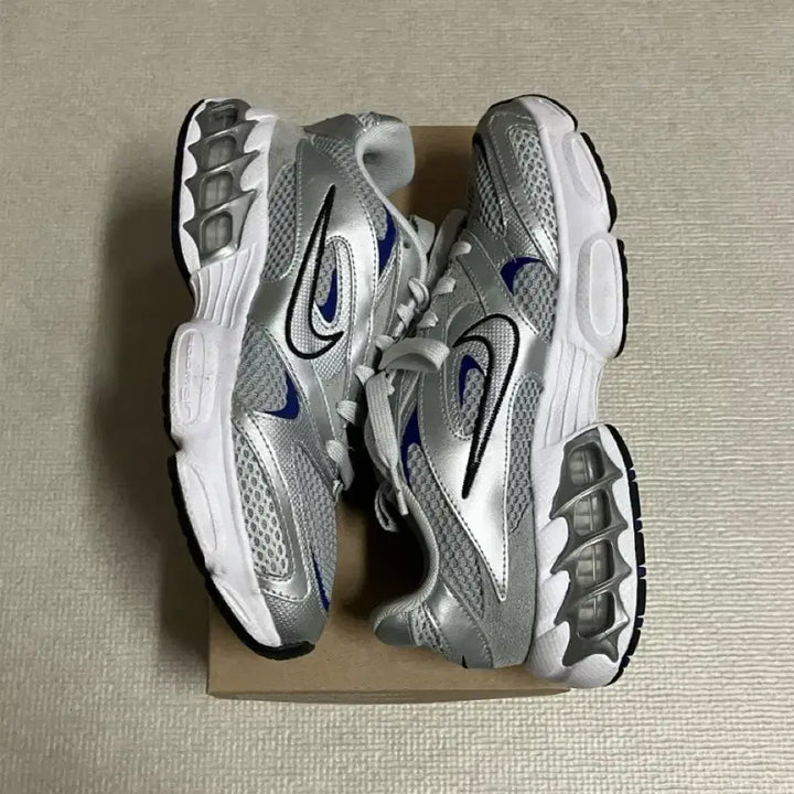 [SOLD OUT] 나이키 줌 에어 파이어 메탈릭 실버 블루 240