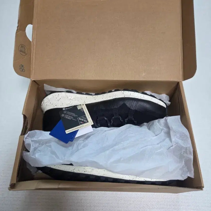 [SOLD OUT] 미즈노 WAVE EVOKE GTX 고어텍스 블랙275