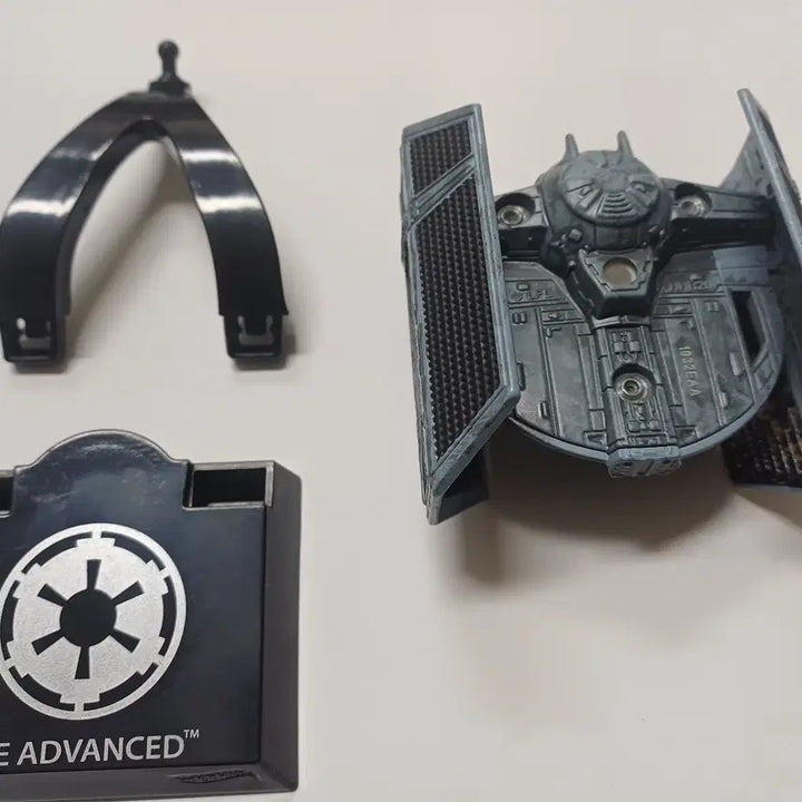 [BUNJANG] Hot Wheels Star Wars Darth Vader TIE Advanced Alloy Diecast Model / 핫휠 스타워즈 다스베이더 타이어드밴스드 합금 전투데미지 희귀 벌크 미사용