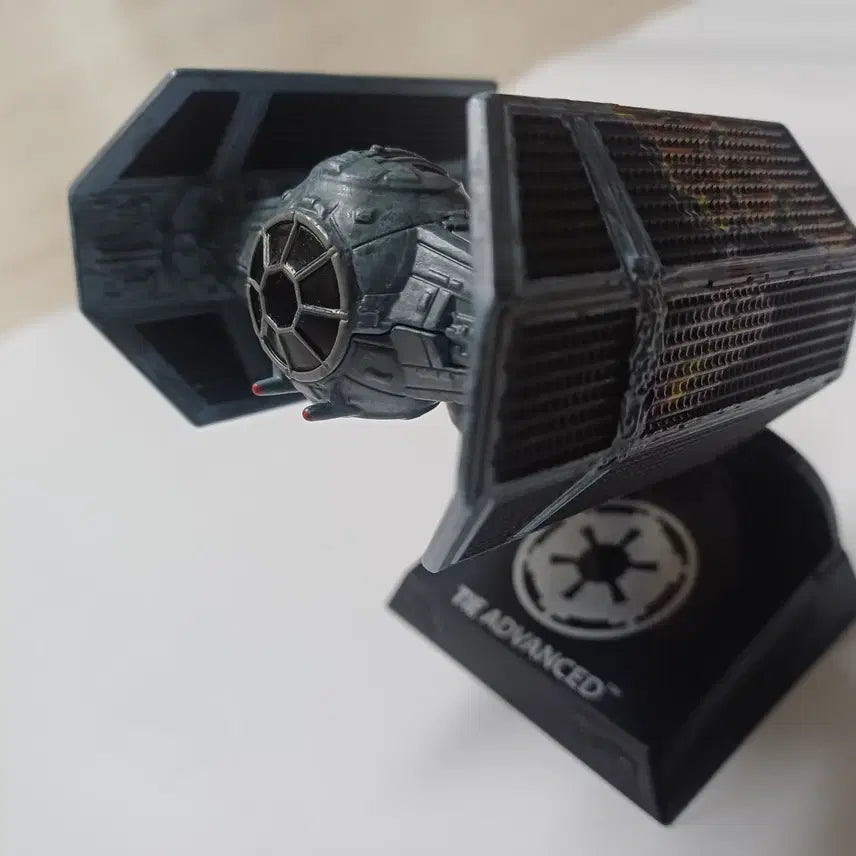 [BUNJANG] Hot Wheels Star Wars Darth Vader TIE Advanced Alloy Diecast Model / 핫휠 스타워즈 다스베이더 타이어드밴스드 합금 전투데미지 희귀 벌크 미사용