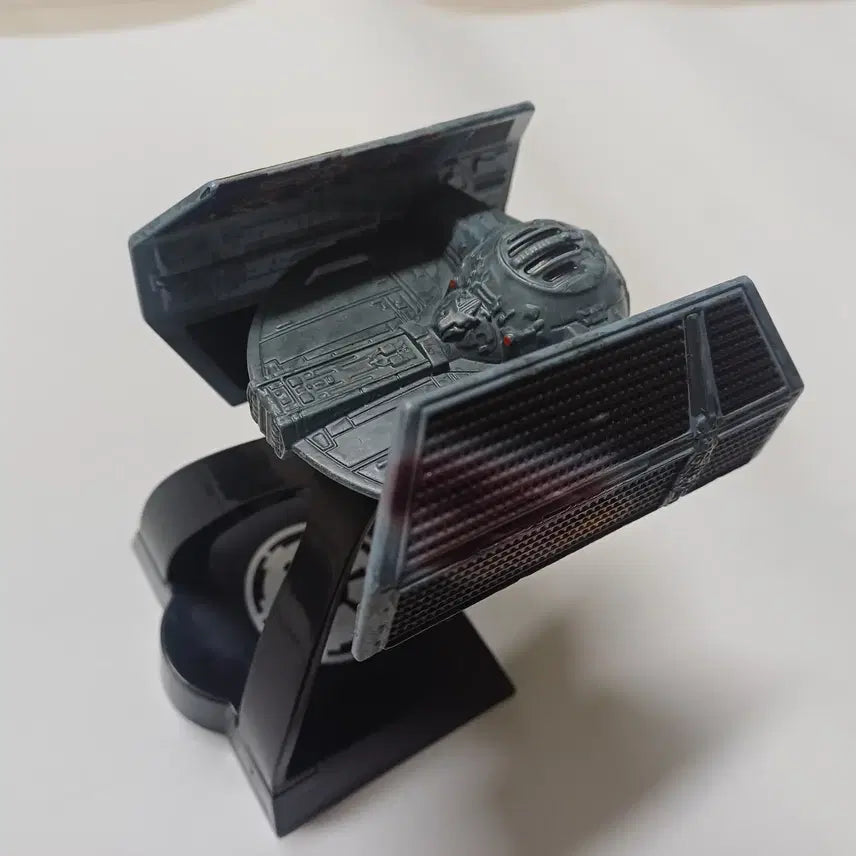 [BUNJANG] Hot Wheels Star Wars Darth Vader TIE Advanced Alloy Diecast Model / 핫휠 스타워즈 다스베이더 타이어드밴스드 합금 전투데미지 희귀 벌크 미사용