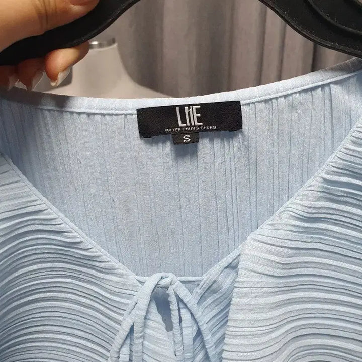 [BUNJANG] Lee Chung Chung Pleats Blouse / 이청청 디자이너 플리츠 블라우스