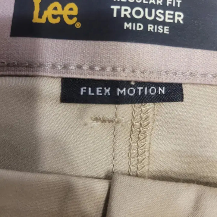 [BUNJANG] Lee Flex Motion Beige Pants / Lee 플렉스 모션 베이지 바지32