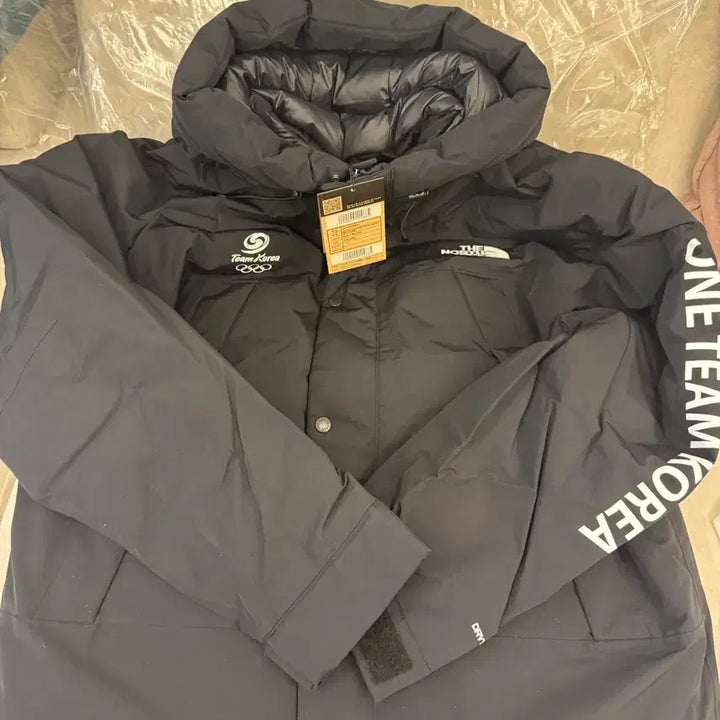 [BUNJANG] The North Face Team Korea 25th Season Limited Edition Padded Jacket / 노스페이스 팀코리아 25시즌 한정판 패딩