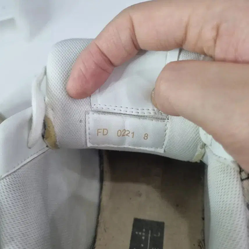 [SOLD OUT] 효자빈티지 8 루이비통LV 트레이너 모노그렘 베이지