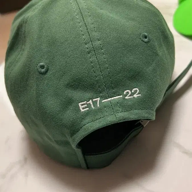 [BUNJANG] Emis Unisex Beige and Green Cap / 이미스 모자 남녀공용