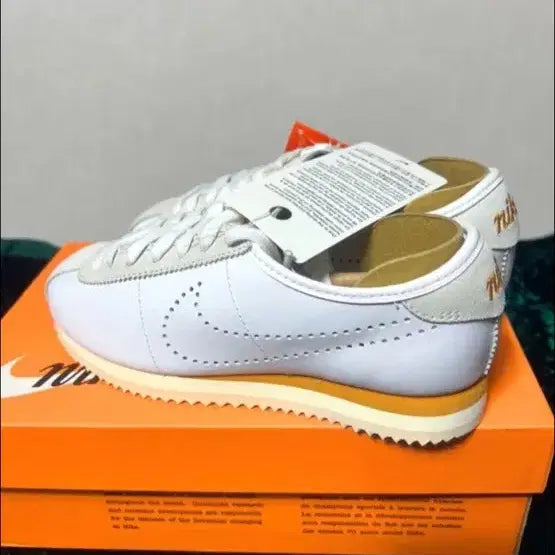 [BUNJANG] Nike Cortez LT White/Bronze Sneakers / 여성용 (매장 정품 새제품) 코르테즈 LT 흰/브론즈(225~245mm)
