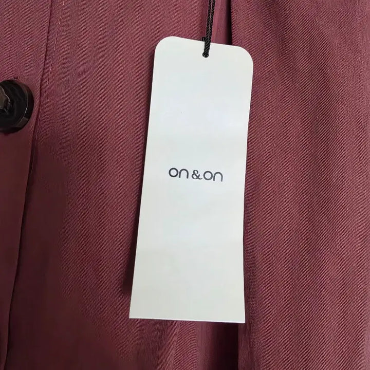 [BUNJANG] On&amp;On Button Point Flare Skirt / 온앤온 버튼 포인트 플레어 뒷밴딩 스커트