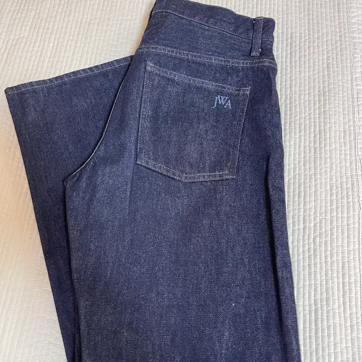 [BUNJANG] Uniqlo JWA Straight Jeans (Size 25) / 유니클로jwa 스트레이트진25사이즈