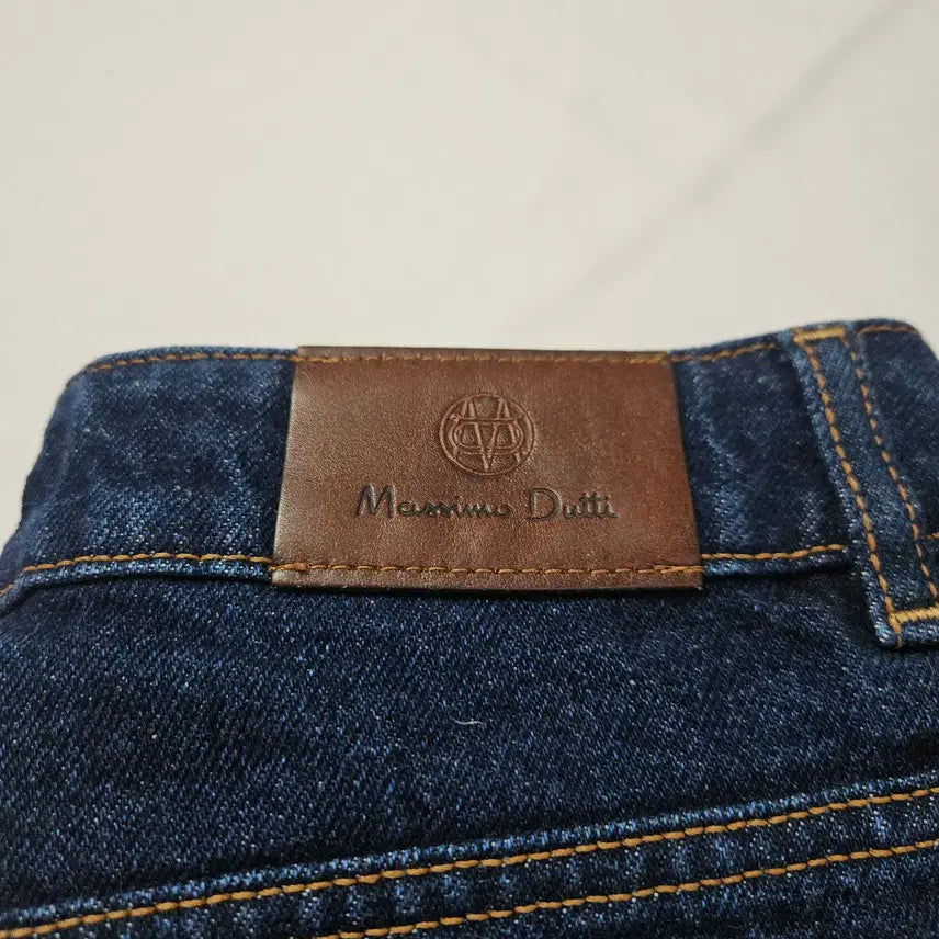 [BUNJANG] Massimo Dutti Denim Jeans - Semi-Wide 28 / 마시모두띠 가죽패치 데님팬츠 청바지 세미와이드 28