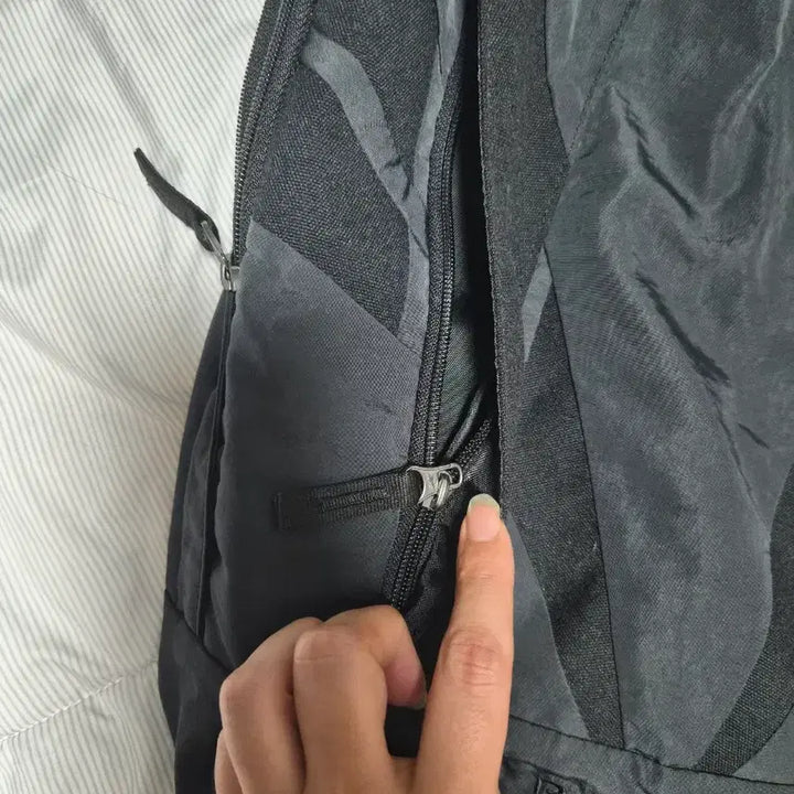 [BUNJANG] Reebok Black Backpack / 리복 블랙 백팩 가방