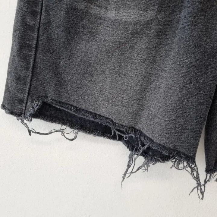 [BUNJANG] Matinkim Black Denim Shorts / 마뗑킴 흑청 숏팬츠