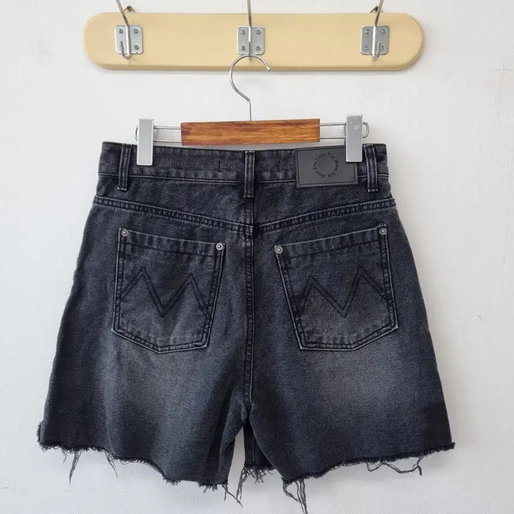 [BUNJANG] Matinkim Black Denim Shorts / 마뗑킴 흑청 숏팬츠