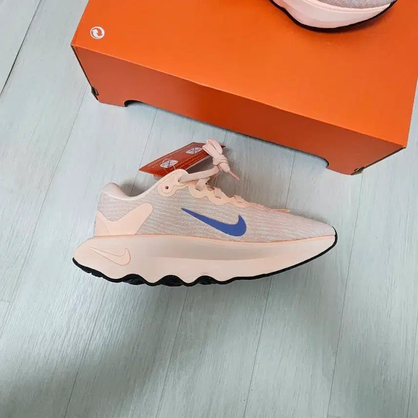 [SOLD OUT] 나이키 모티바.230 러닝화