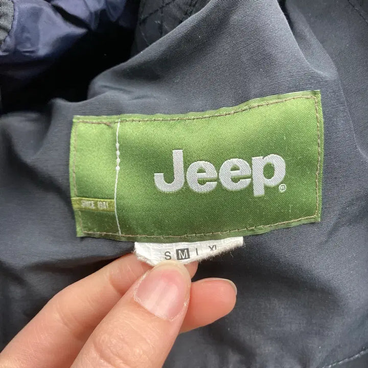 [BUNJANG] Jeep Knit Colorblock Vest Padded / 지프 니트 배색 조끼 패딩
