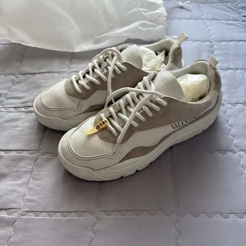 [BUNJANG] Valentino Garavani Sneakers White (265-270) / (S급) 발렌티노 검보이 스니커즈 화이트 (265-270)