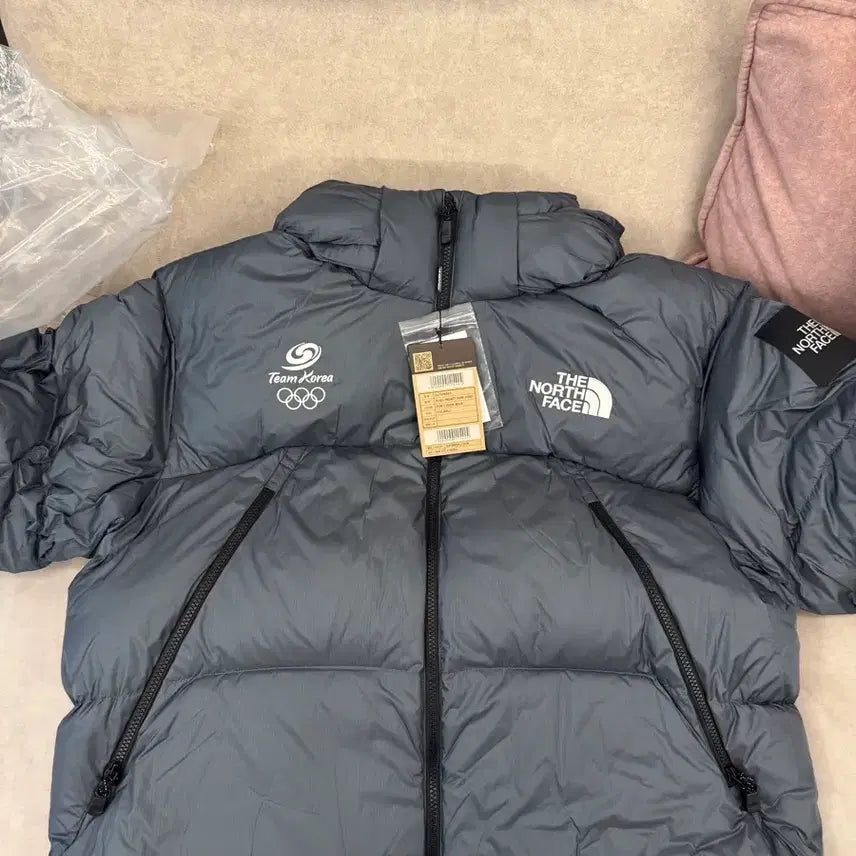 [SOLD OUT] 노스페이스 팀코리아 25시즌 한정판 패딩