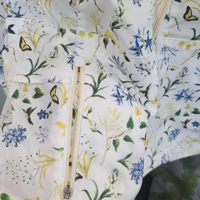 [BUNJANG] P A T Flower Butterfly Pattern Hooded Windbreaker / P A T 플라워 나비 패턴 후드 바람막이 점퍼