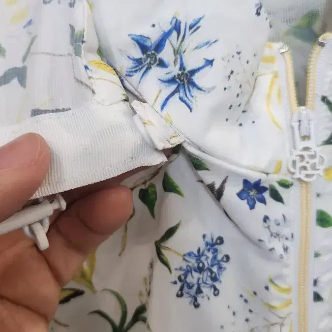 [BUNJANG] P A T Flower Butterfly Pattern Hooded Windbreaker / P A T 플라워 나비 패턴 후드 바람막이 점퍼