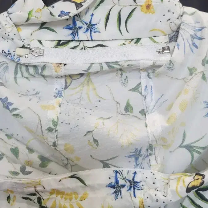 [BUNJANG] P A T Flower Butterfly Pattern Hooded Windbreaker / P A T 플라워 나비 패턴 후드 바람막이 점퍼