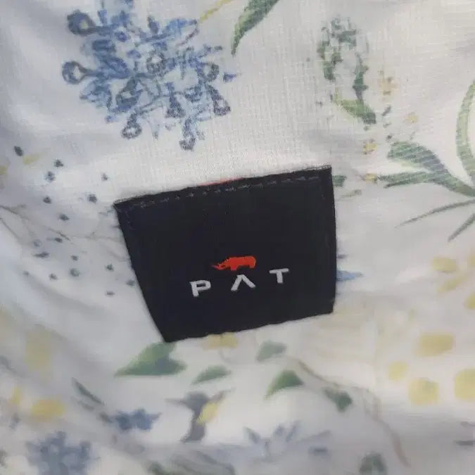 [BUNJANG] P A T Flower Butterfly Pattern Hooded Windbreaker / P A T 플라워 나비 패턴 후드 바람막이 점퍼