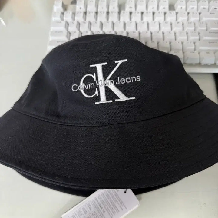 [BUNJANG] Calvin Klein Bucket Hat Black / 캘빈클라인 버킷햇 블랙