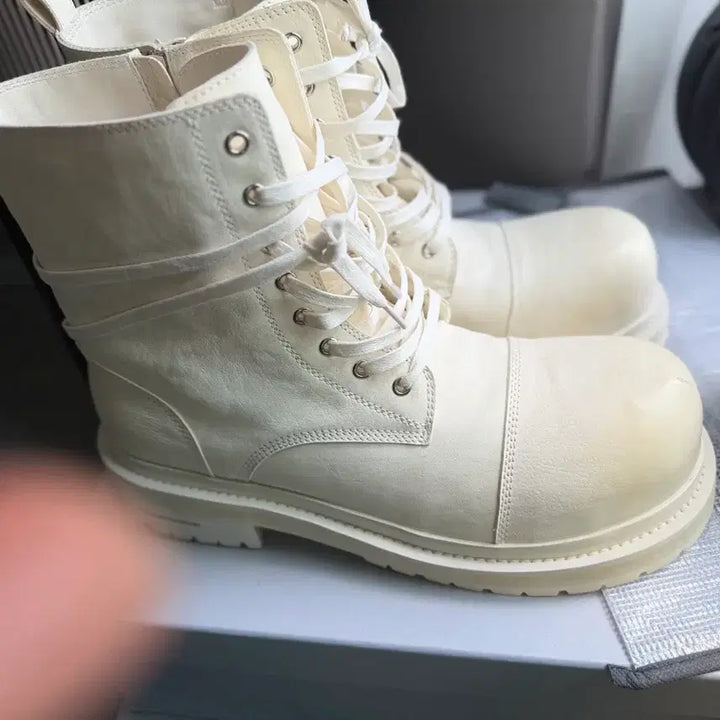 [BUNJANG] Sawlesure koin001 White/Brown Boots / 쏘우레슈어/koin001 화이트/갈색/300사이즈