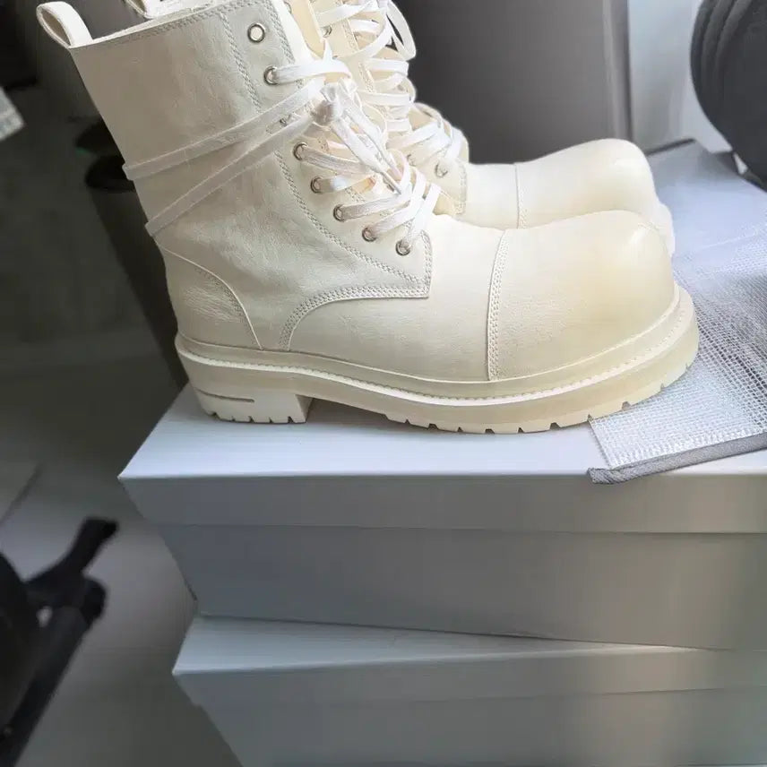 [BUNJANG] Sawlesure koin001 White/Brown Boots / 쏘우레슈어/koin001 화이트/갈색/300사이즈