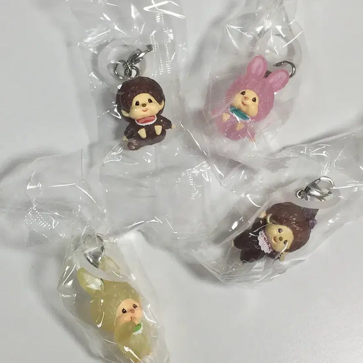 [SOLD OUT] 개당) 몬치치 메지루시 반다이 가챠 키링