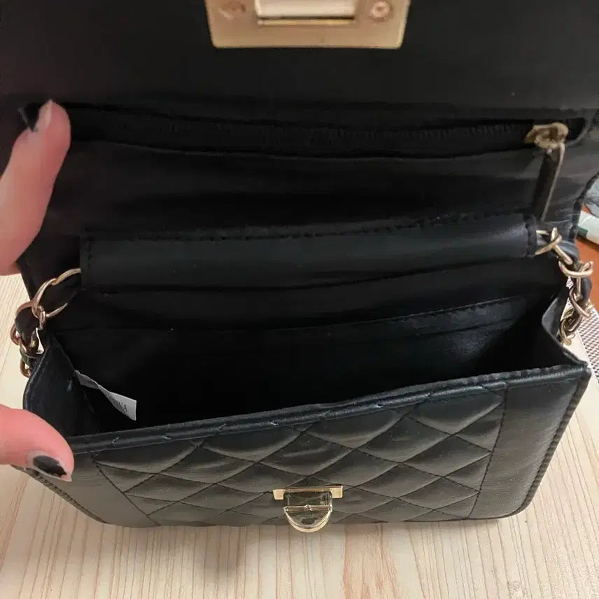 [SOLD OUT] 에이블리 미니 숄더백