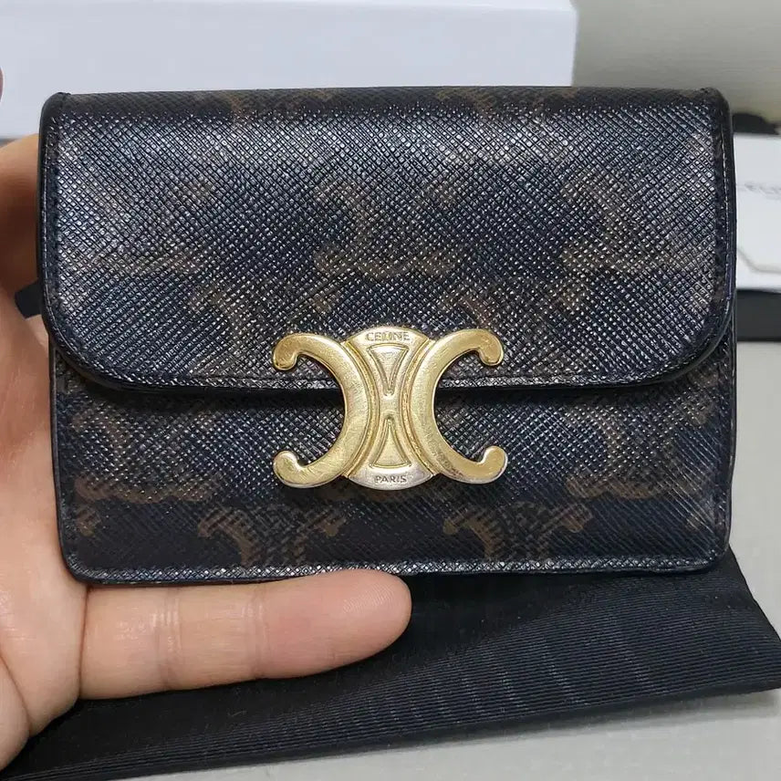 [SOLD OUT] 셀린느 트리오페 카드지갑 정품