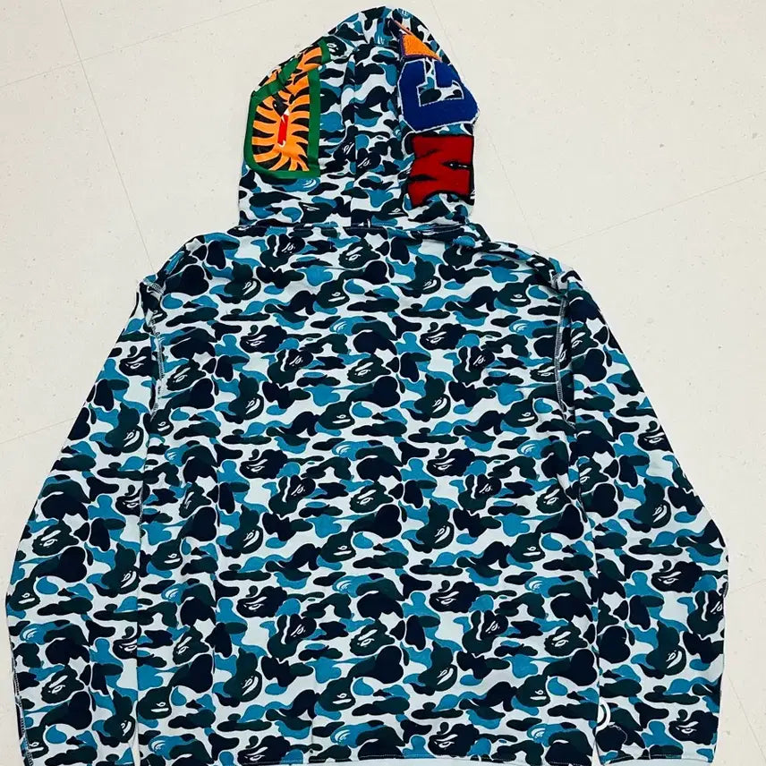 [SOLD OUT] Bape 베이프 샤크 후드집업  팝니다