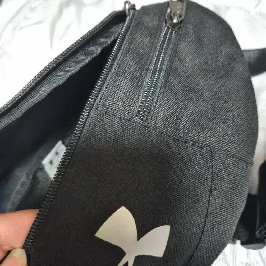 [BUNJANG] Under Armour Storm Hip Pack Black / 언더아머 스톰 힙색 블랙