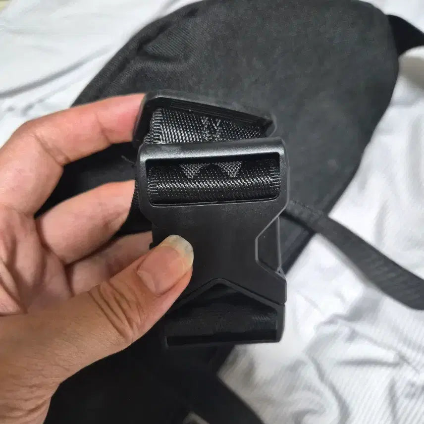 [BUNJANG] Under Armour Storm Hip Pack Black / 언더아머 스톰 힙색 블랙