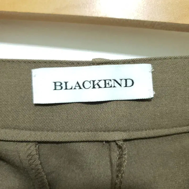 [BUNJANG] Black and Two-Tuck Wide Slacks / 블랙앤드 투턱 와이드 슬랙스 L_M2038