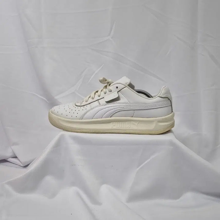 [BUNJANG] Puma GV Special 75th Anniversary Sneakers / 빈티지하서 260 푸마 GV 스페셜 75주년 스니커즈