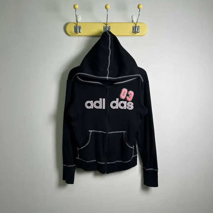 [BUNJANG] Adidas Y2K Crop Hoodie Zip-up (L) / 아디다스 로고 y2k 크롭 후드집업 L