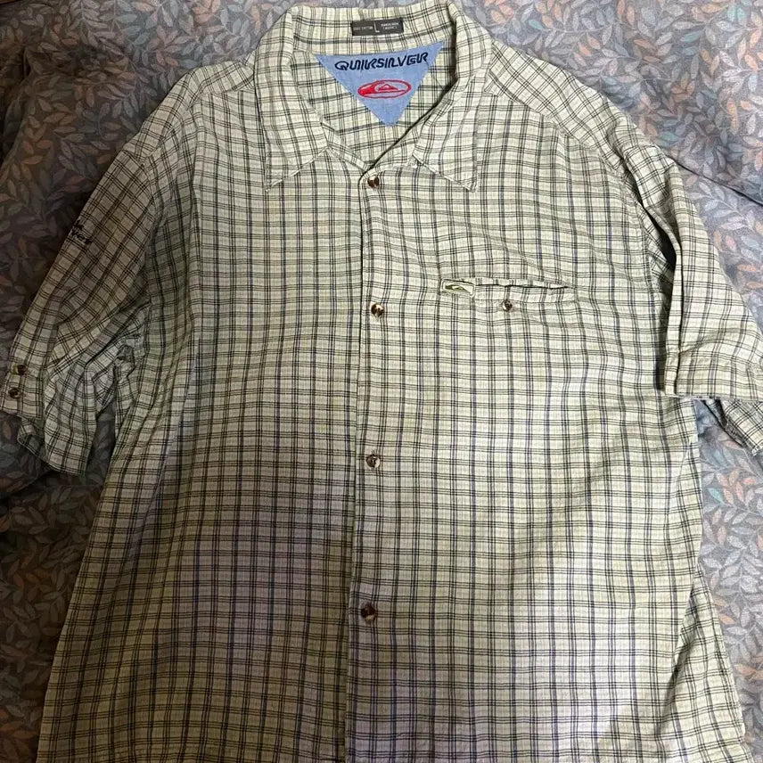 [SOLD OUT] 빈티지 90s 퀵실버 크롭 체크셔츠