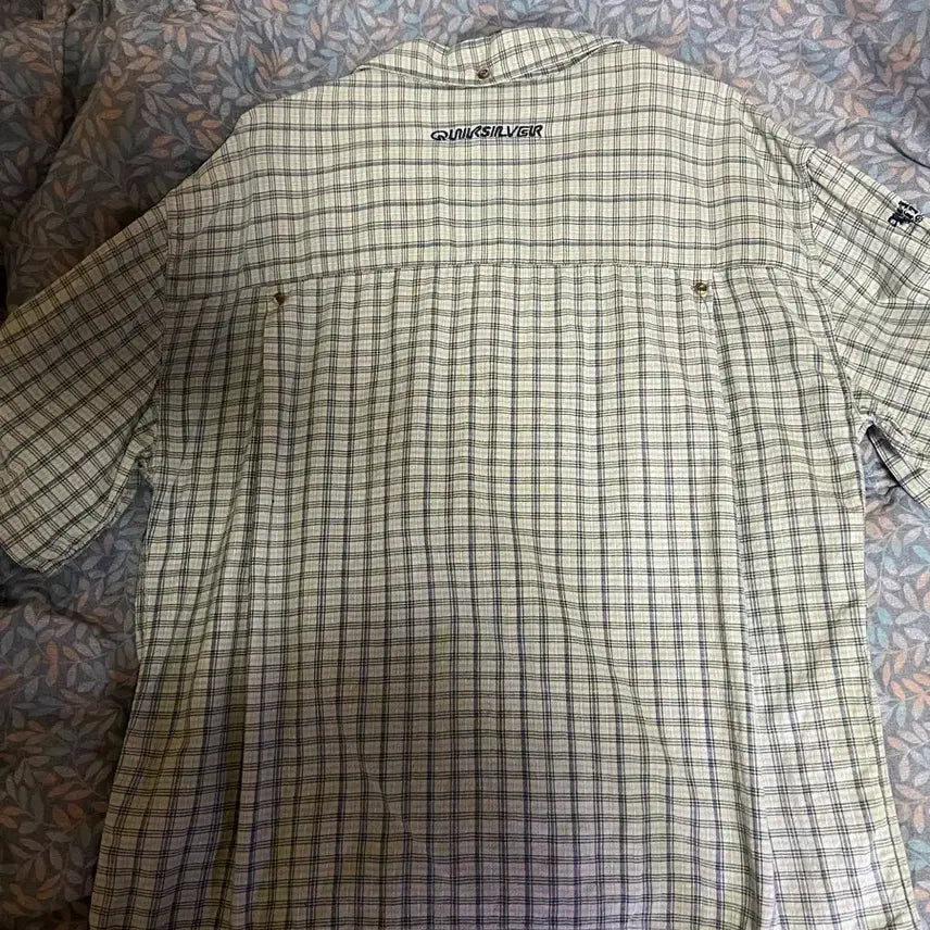 [SOLD OUT] 빈티지 90s 퀵실버 크롭 체크셔츠