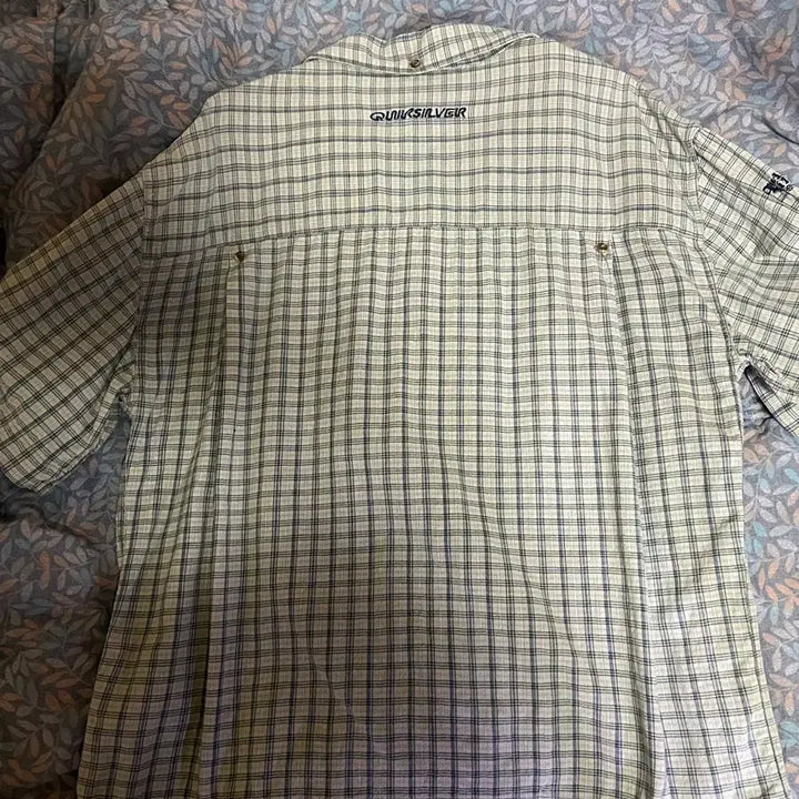[SOLD OUT] 빈티지 90s 퀵실버 크롭 체크셔츠