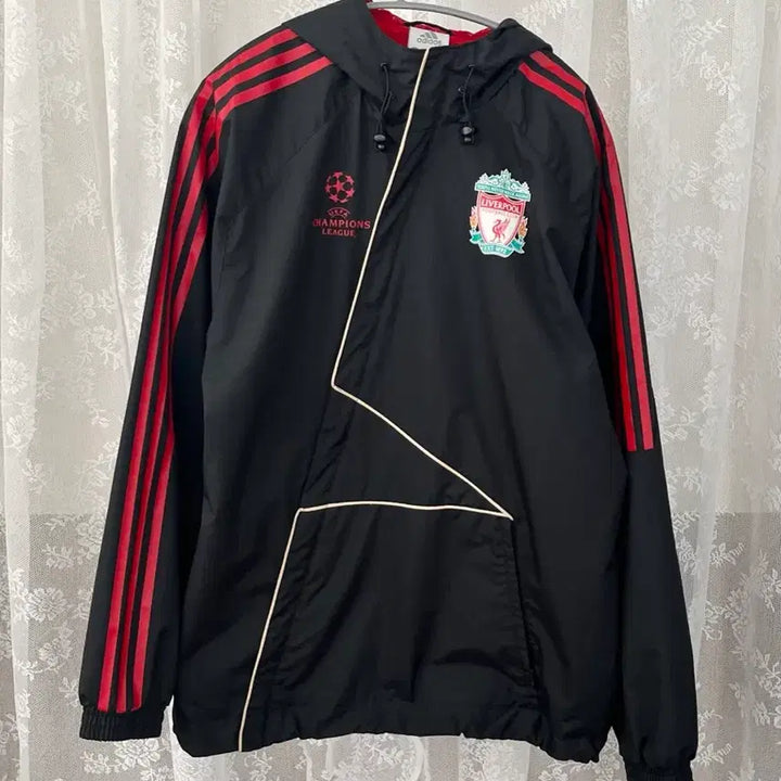 [BUNJANG] Adidas Liverpool 09-10 Champions League Windbreaker Jacket Black / S)리버풀 아디다스 09-10 챔스 바람막이 자켓 블랙
