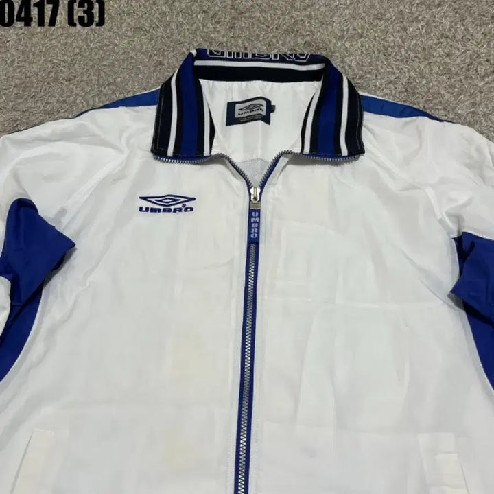 [SOLD OUT] 엄브로 화이트/블루 바람막이 자켓
