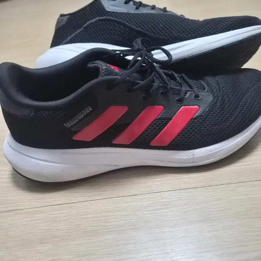 [SOLD OUT] 아디다스 럱닝화