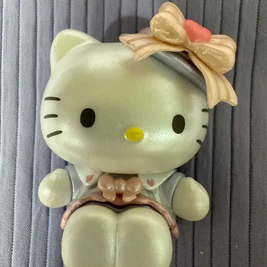 [BUNJANG] Sanrio Sweet Lace Series Hello Kitty Figure / 산리오스윗레이스시리즈/키티