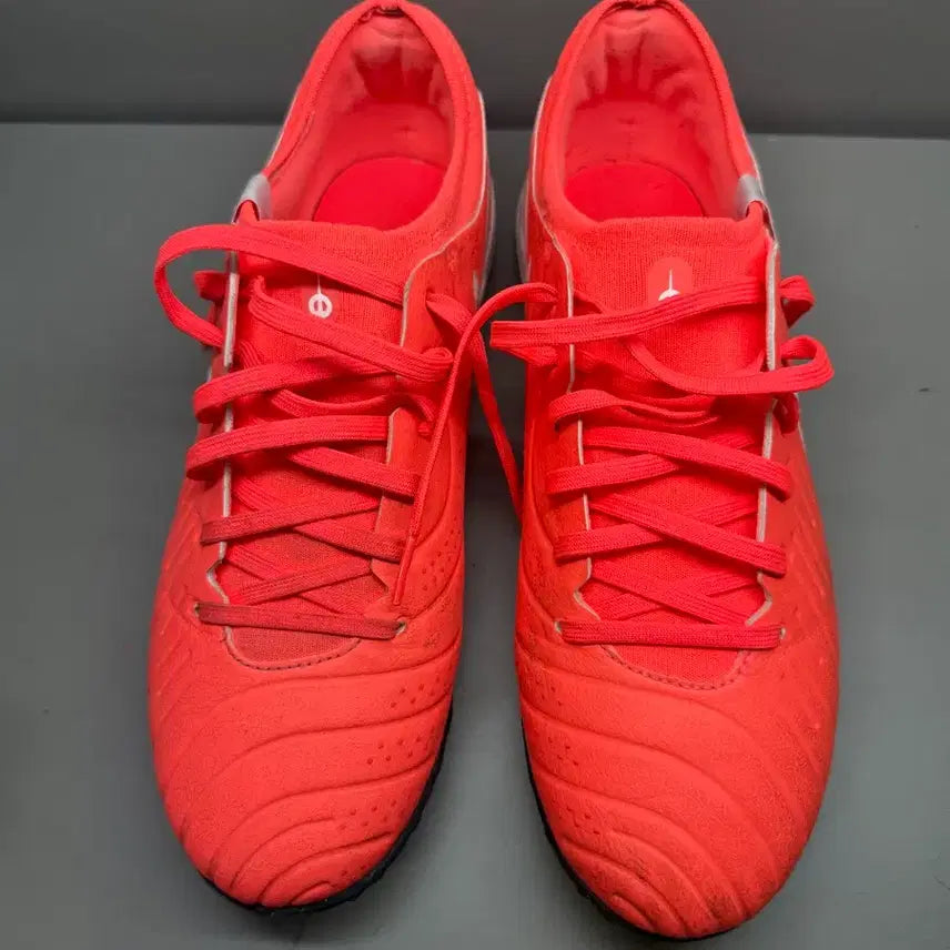 [SOLD OUT] 나이키 티엠포 프로 TF 275