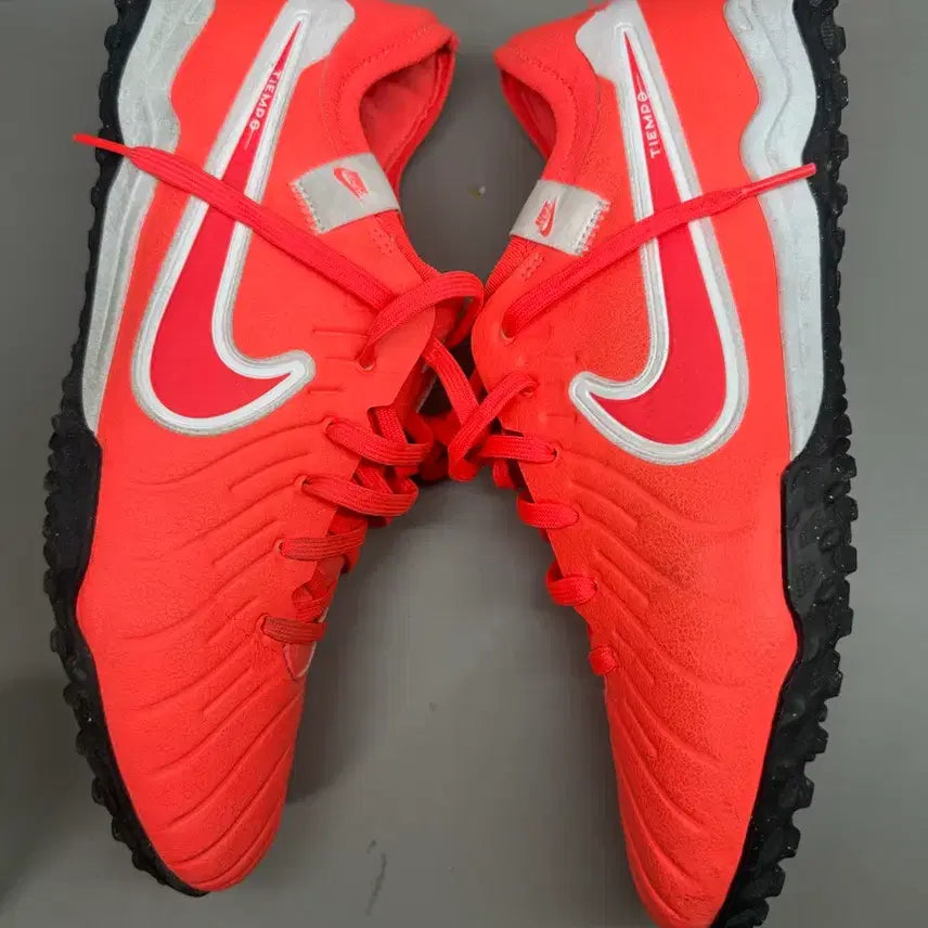 [SOLD OUT] 나이키 티엠포 프로 TF 275
